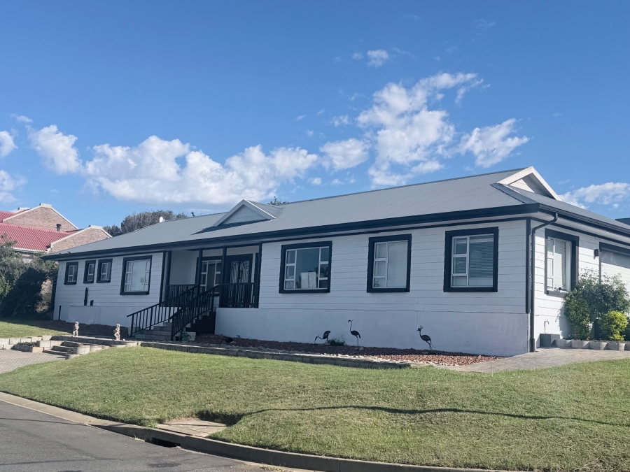 5 Bedroom Property for Sale in Dana Bay Western Cape